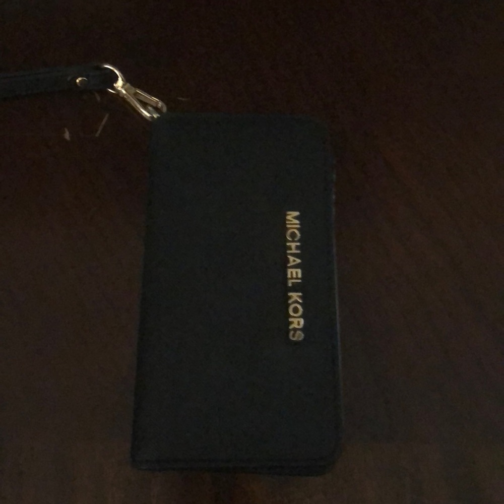 Authentic Michael Kors Smartphone Wristlet